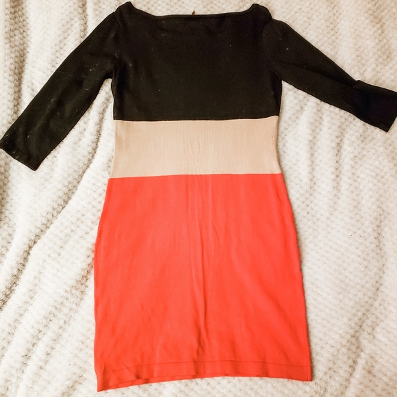 ⭐️2/15⭐️ Dynamite Dress - Picture 2 of 3